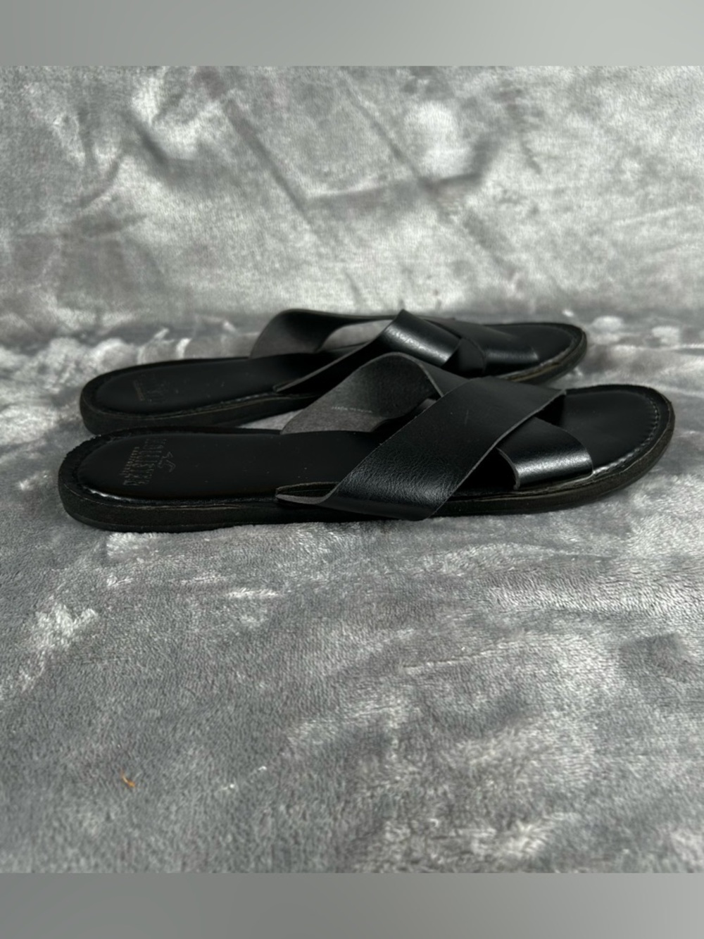 Hollister Leather Slides Womens Large 9/10 Runs Narrow Black Slip On Flat Sandal - Picture 7 of 10